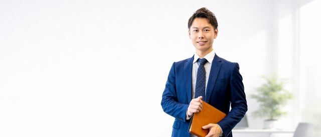 株式会社クリーク・アンド・リバー社