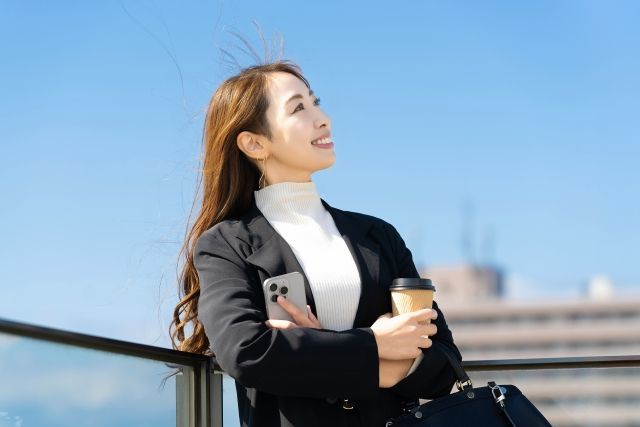 株式会社クリーク・アンド・リバー社