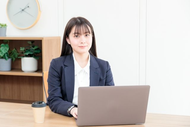 株式会社クリーク・アンド・リバー社