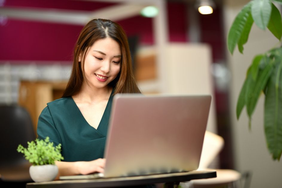 株式会社クリーク・アンド・リバー社