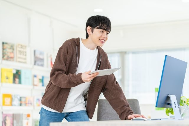 株式会社クリーク・アンド・リバー社