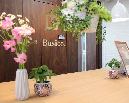 Busico.梅田(ビジコ)